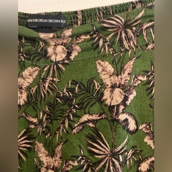 Tahari 100% Linen Green Tan Tropical Floral Wide Leg Pants Size Medium - Picture 4 of 9